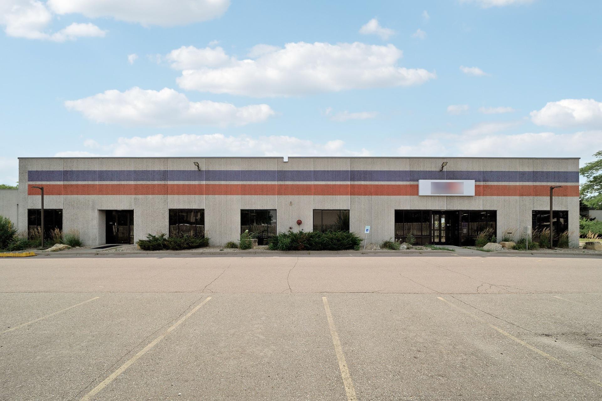 8710Photography-Web-Friendly-9219-Grand-Avenue-South-Bloomington-MN-55420-2.jpg