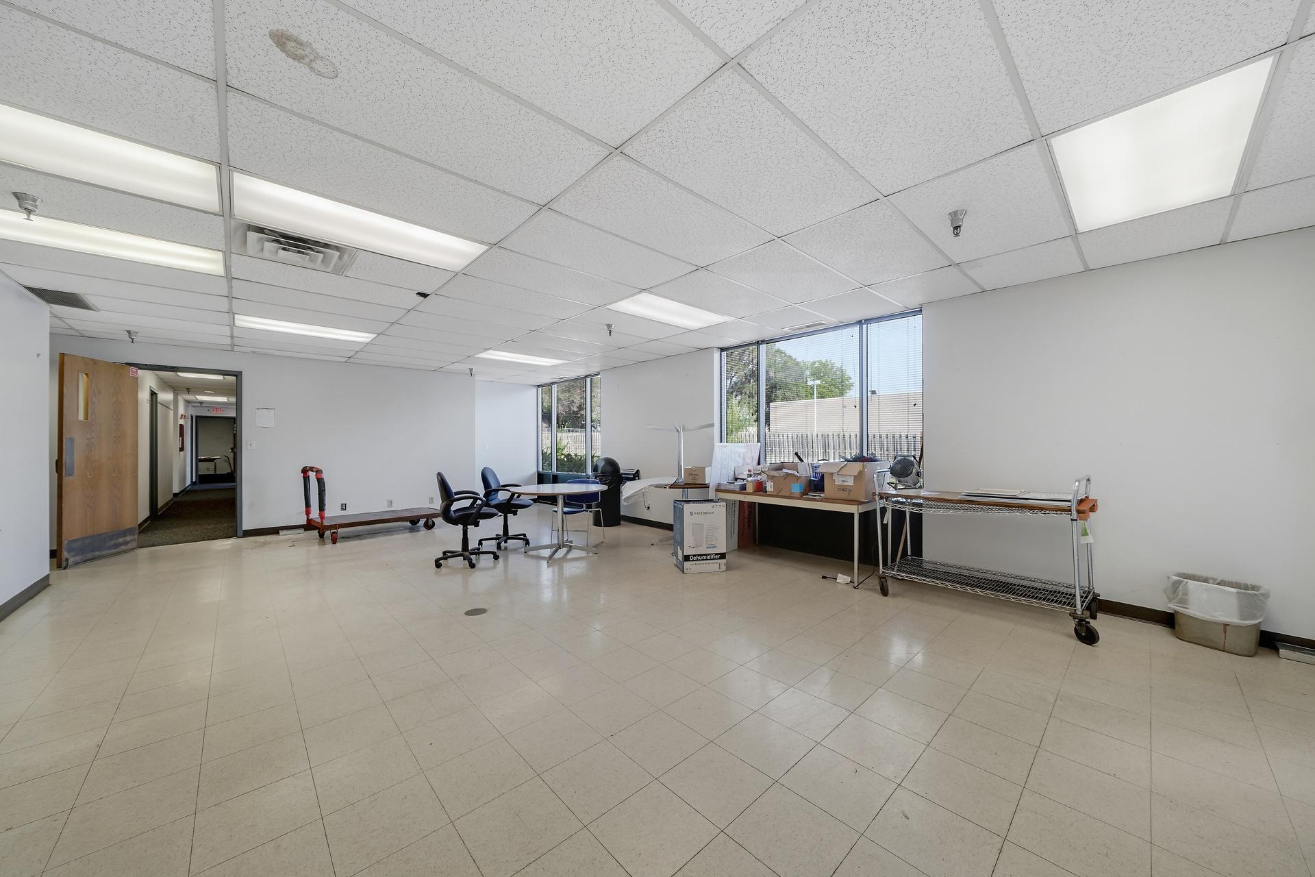 8710Photography-Web-Friendly-9219-Grand-Avenue-South-Bloomington-MN-55420-27.jpg