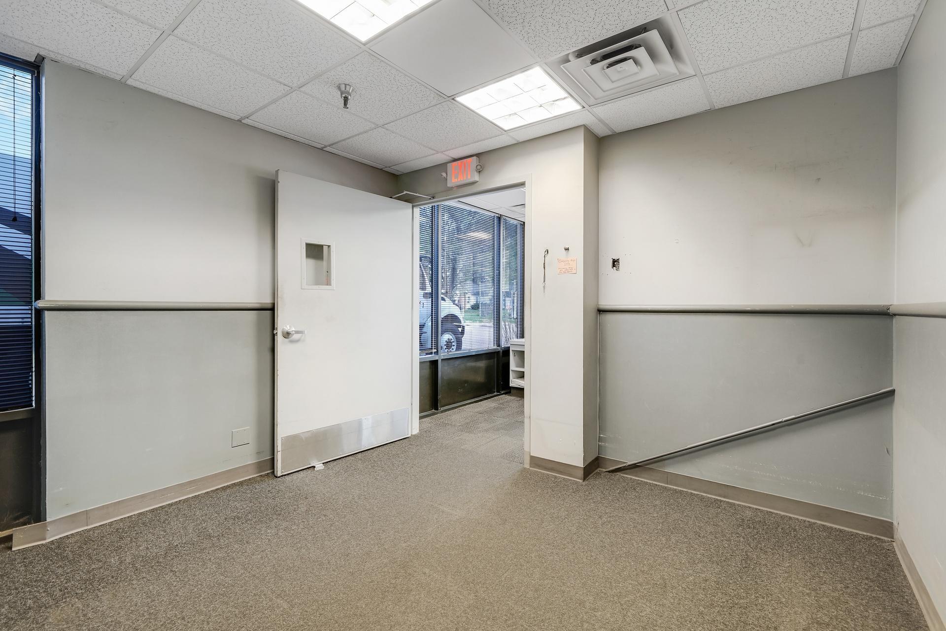 8710Photography-Web-Friendly-9219-Grand-Avenue-South-Bloomington-MN-55420-22.jpg
