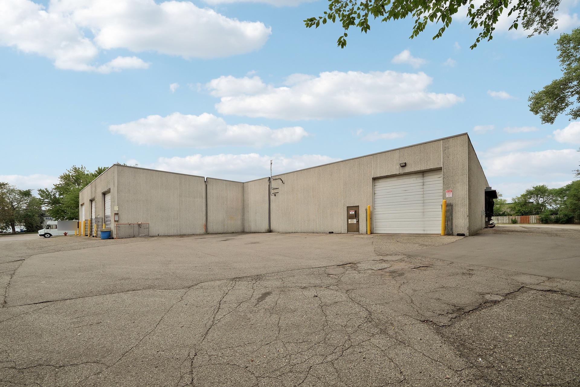 8710Photography-Web-Friendly-9219-Grand-Avenue-South-Bloomington-MN-55420-12.jpg