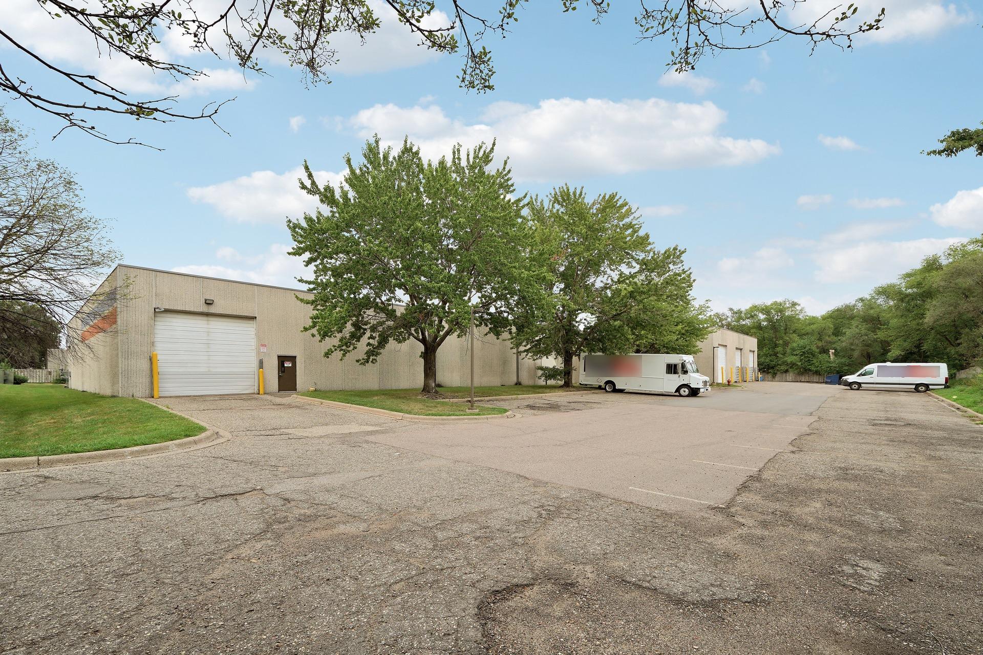 8710Photography-Web-Friendly-9219-Grand-Avenue-South-Bloomington-MN-55420-9.jpg