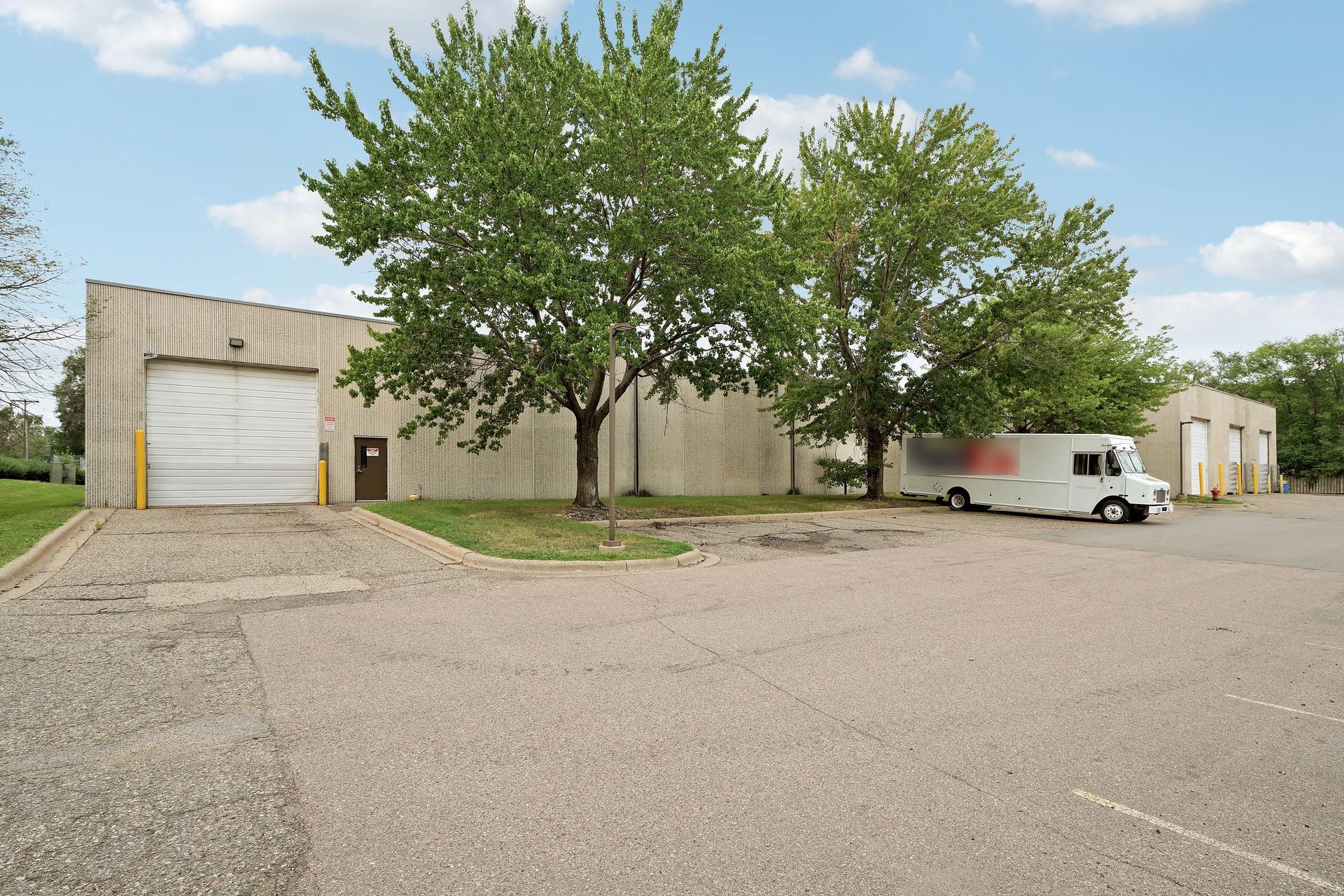 8710Photography-Web-Friendly-9219-Grand-Avenue-South-Bloomington-MN-55420-8.jpg