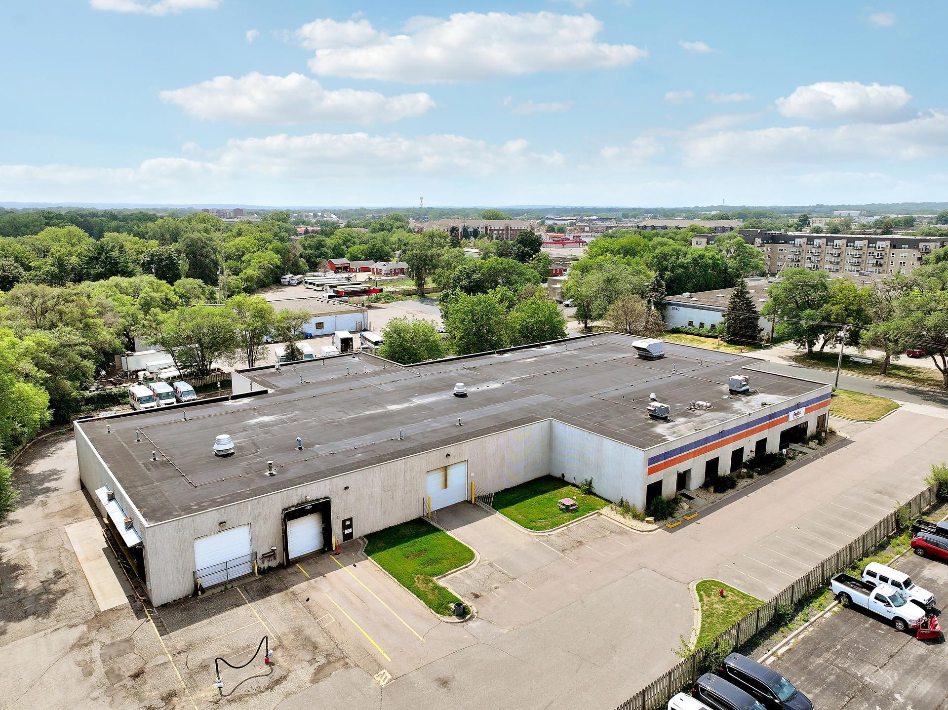 8710Photography-Web-Friendly-9219-Grand-Avenue-South-Bloomington-MN-55420-85.jpg