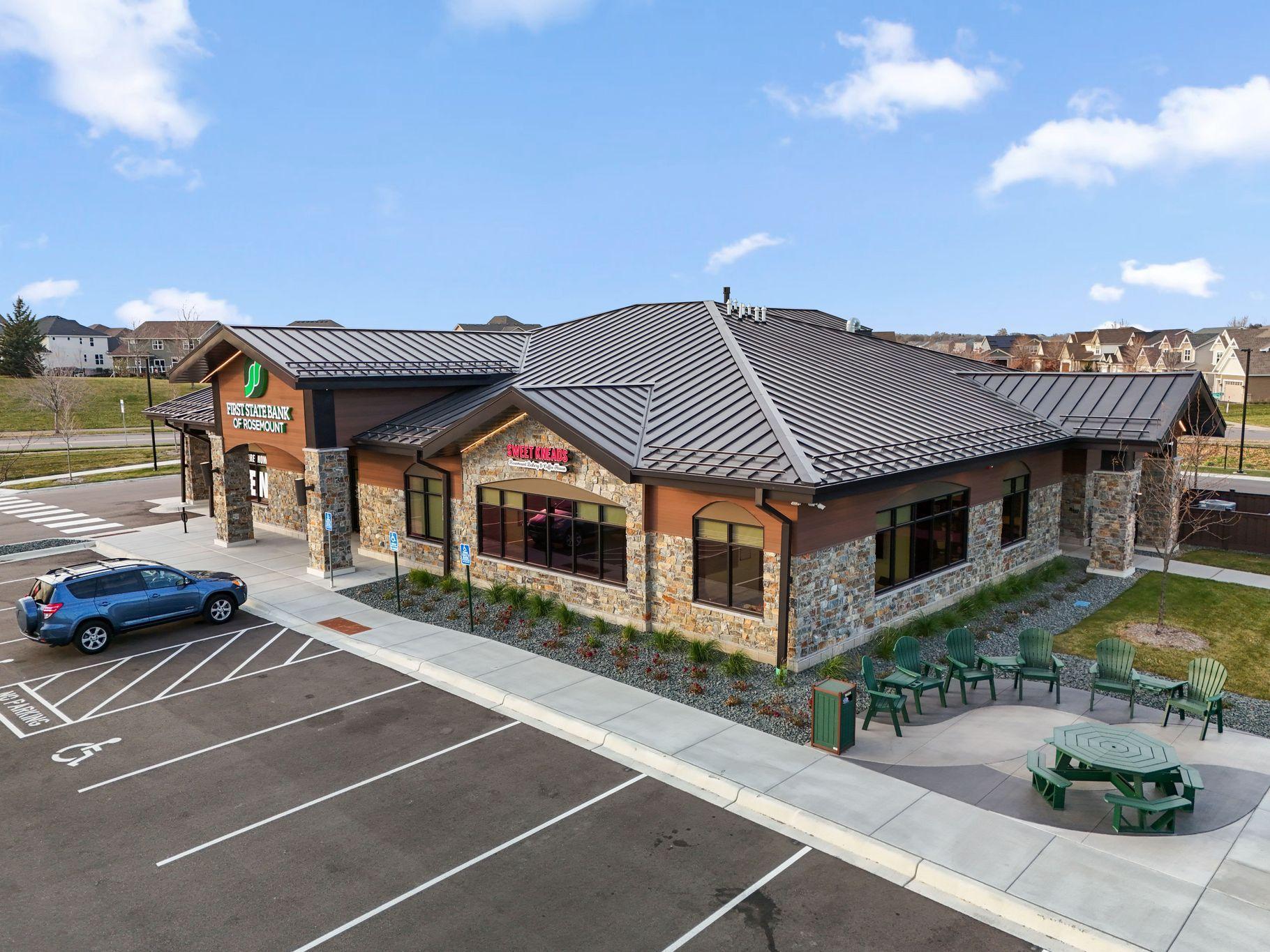 Nearby amenities!