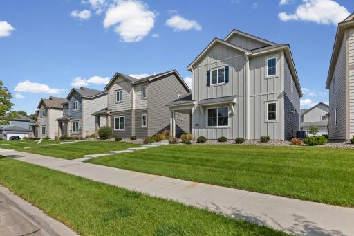 1563 100th Avenue NW, Coon Rapids, MN 55433