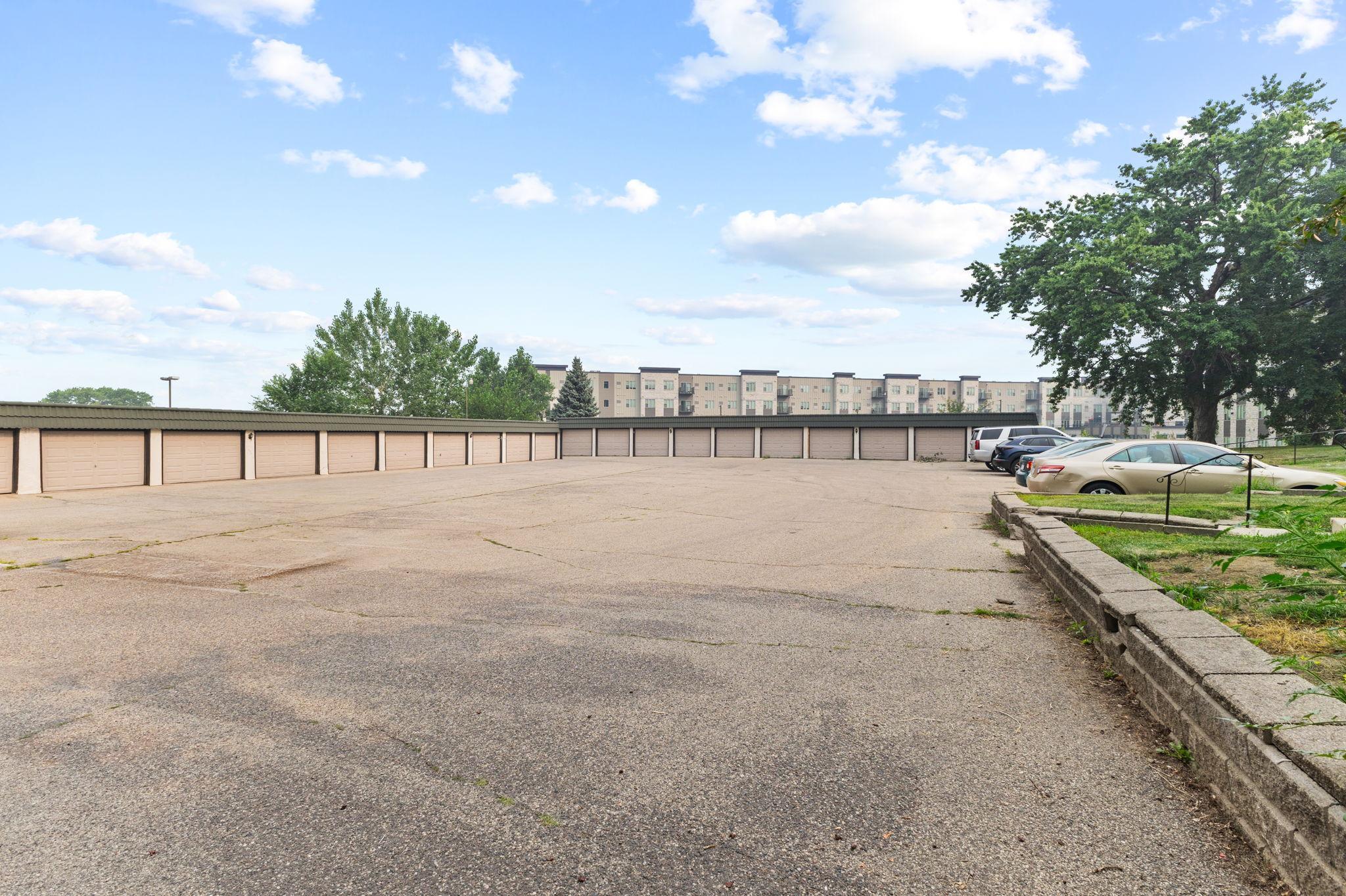 Vivid Spaces_12844 Nicollet Ave 102_03.jpg