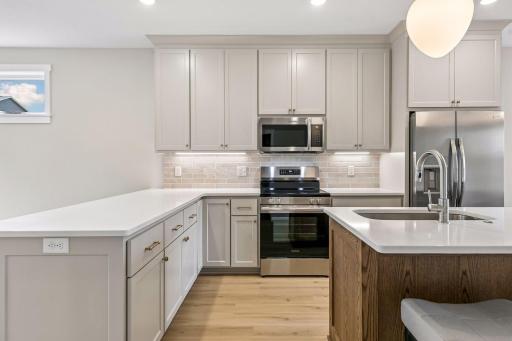 1400 Anchor Avenue, River Falls, WI 54022