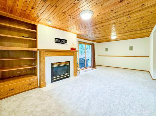 19-Family Room-5910.jpg