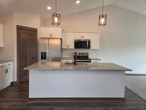 350 Stoneridge Lane NE, Owatonna, MN 55060