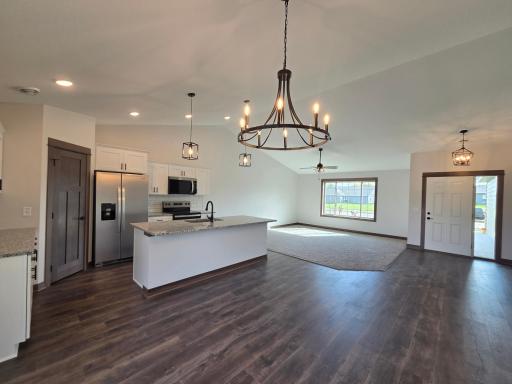 350 Stoneridge Lane NE, Owatonna, MN 55060