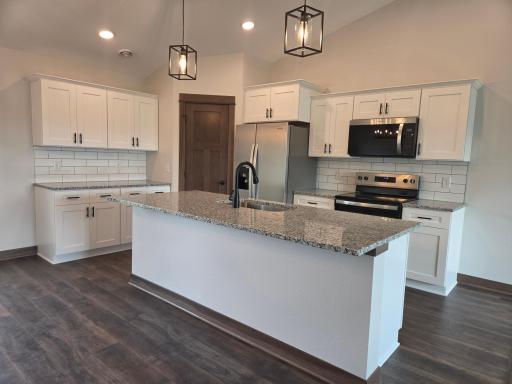 350 Stoneridge Lane NE, Owatonna, MN 55060