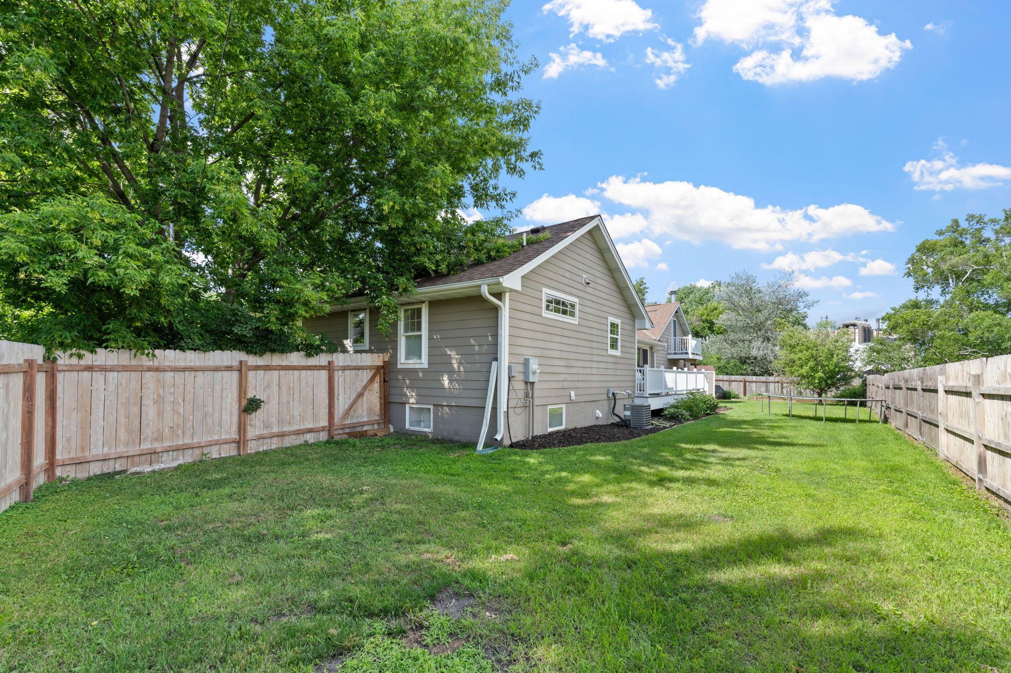 11-web-or-mls-400 Decatur Ave N-11.jpg