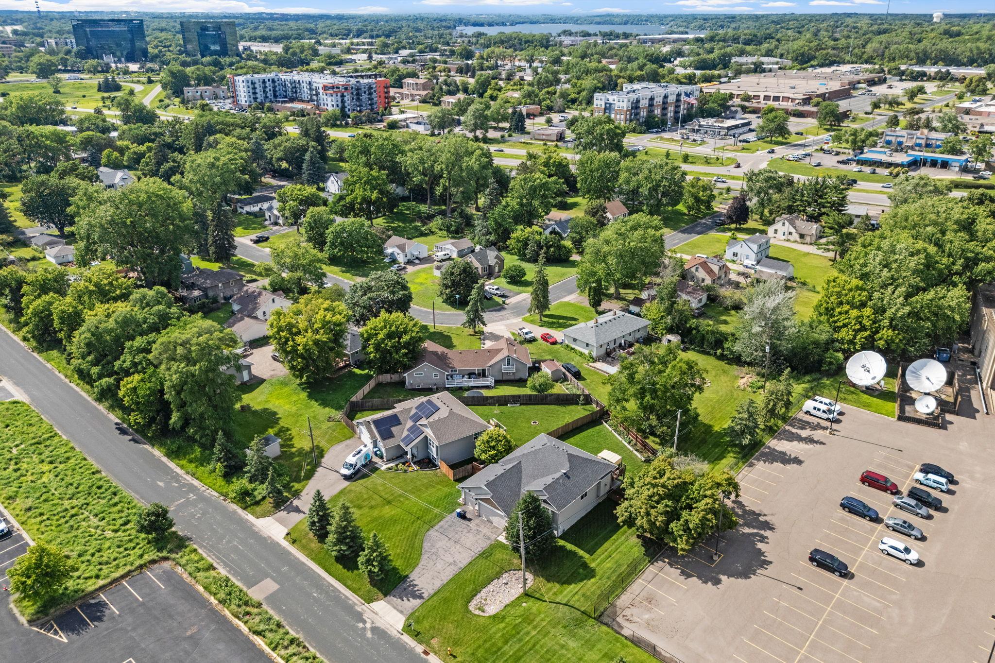 20-web-or-mls-400 Decatur Ave N-20.jpg