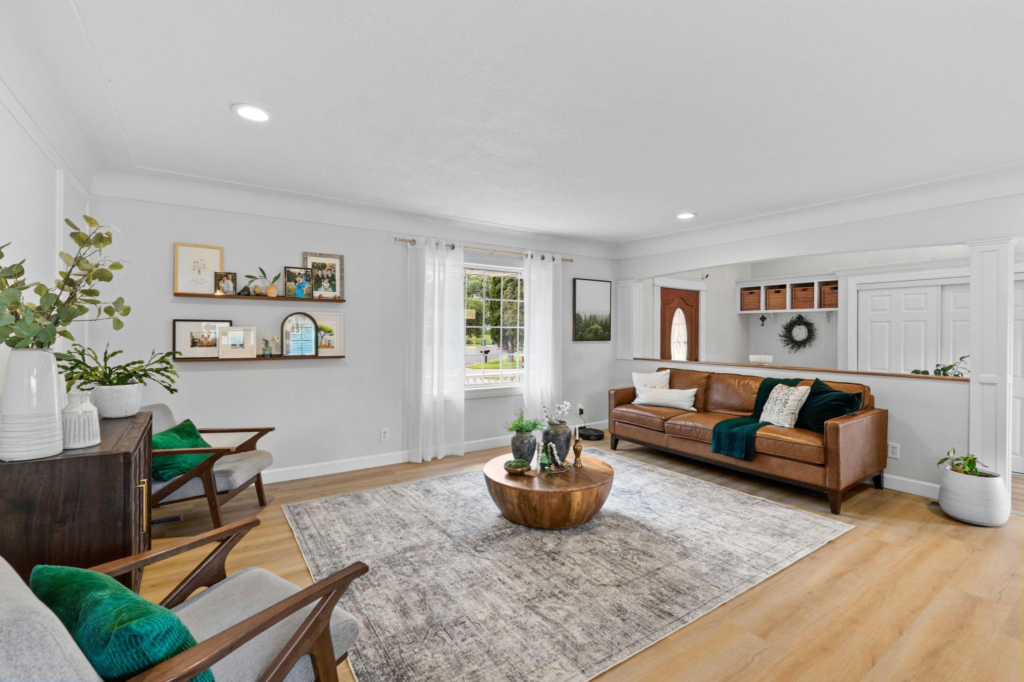 30-web-or-mls-400 Decatur Ave N-30.jpg