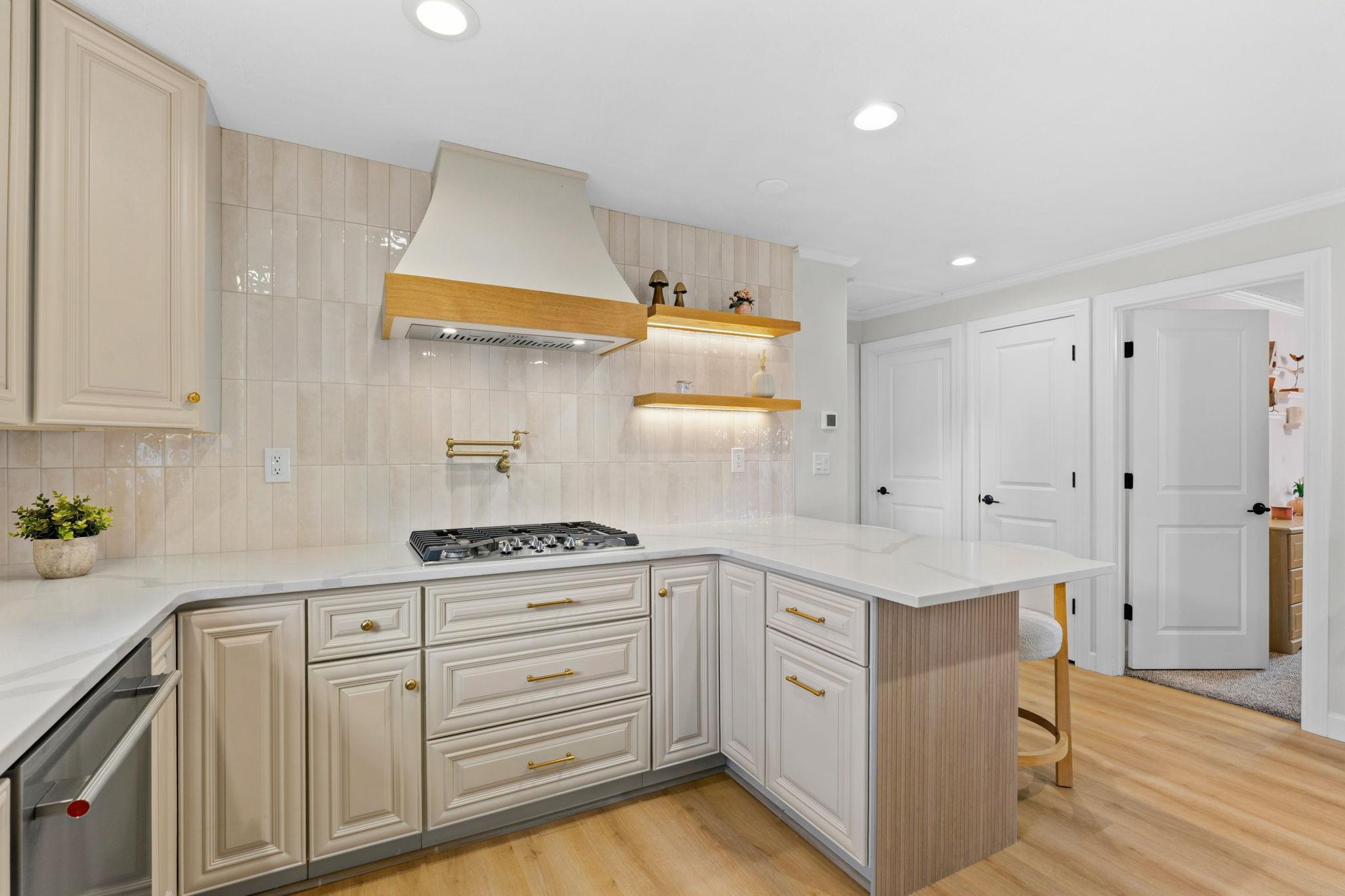 38-web-or-mls-400 Decatur Ave N-38.jpg