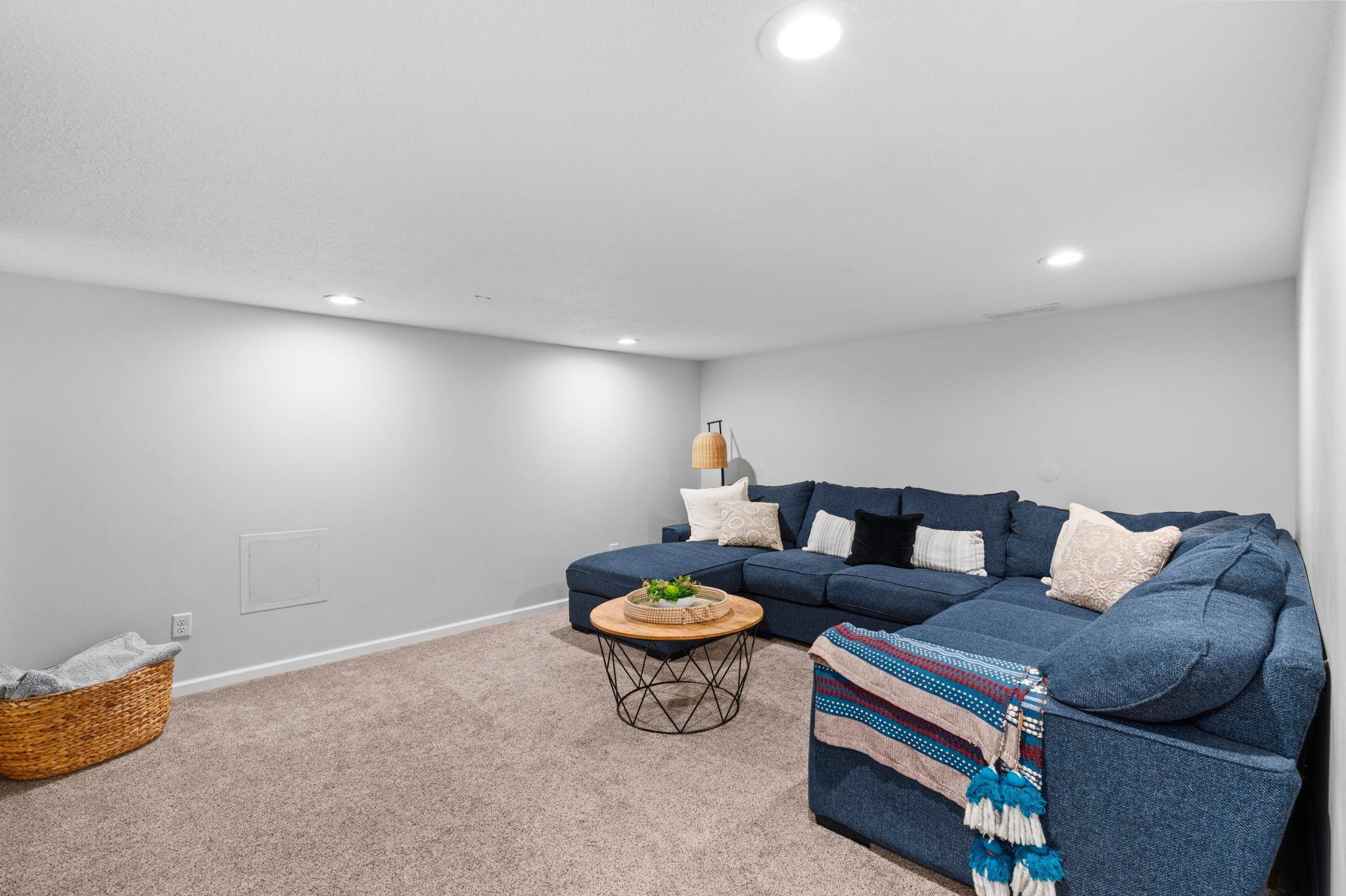 62-web-or-mls-400 Decatur Ave N-62.jpg
