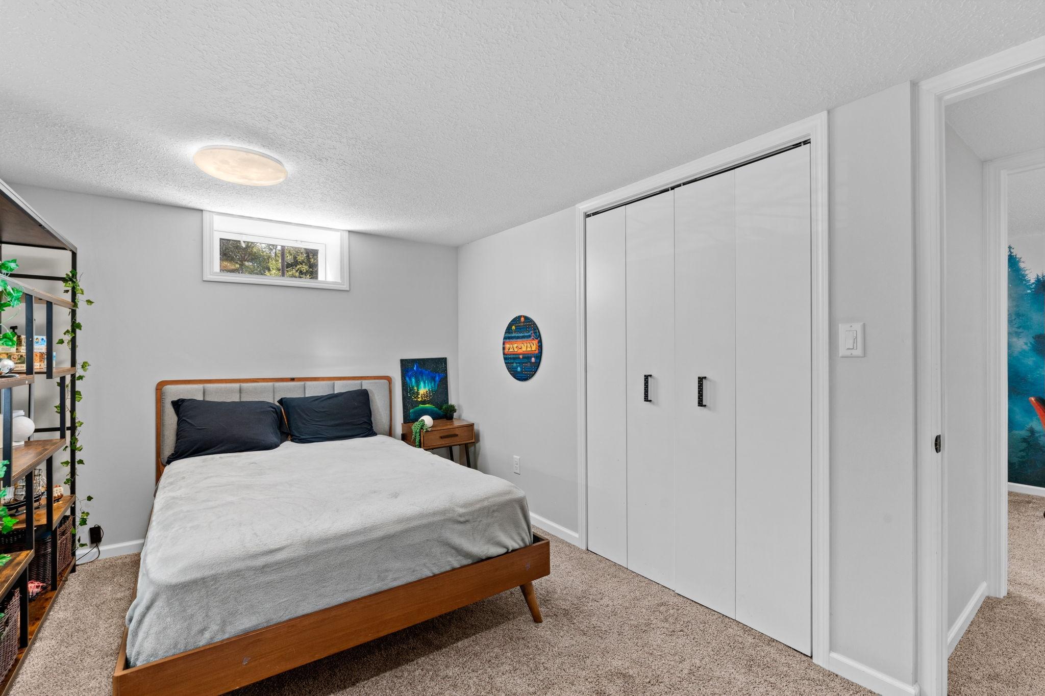 69-web-or-mls-400 Decatur Ave N-69.jpg