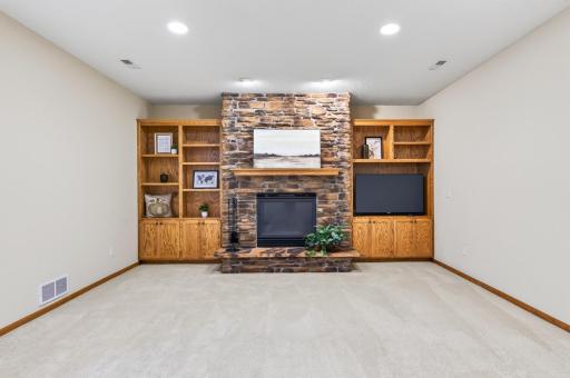 Lower Level Family Room w/Gas Fireplace and Built-ins