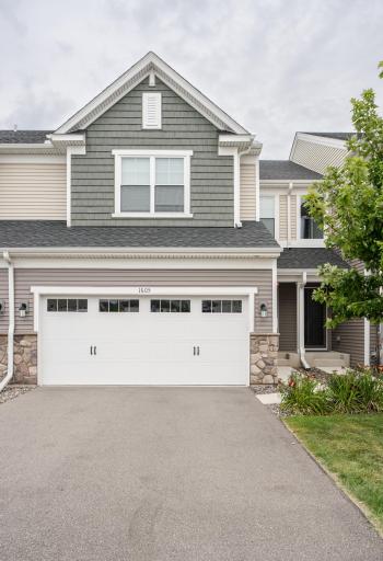 1605 Gable Drive, Carver, MN 55315