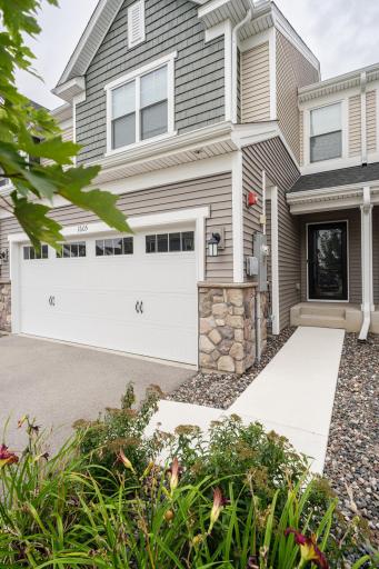 1605 Gable Drive, Carver, MN 55315