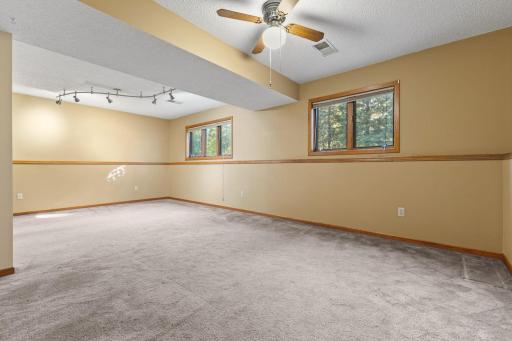 469 Campbell Lane NW, Hutchinson, MN 55350