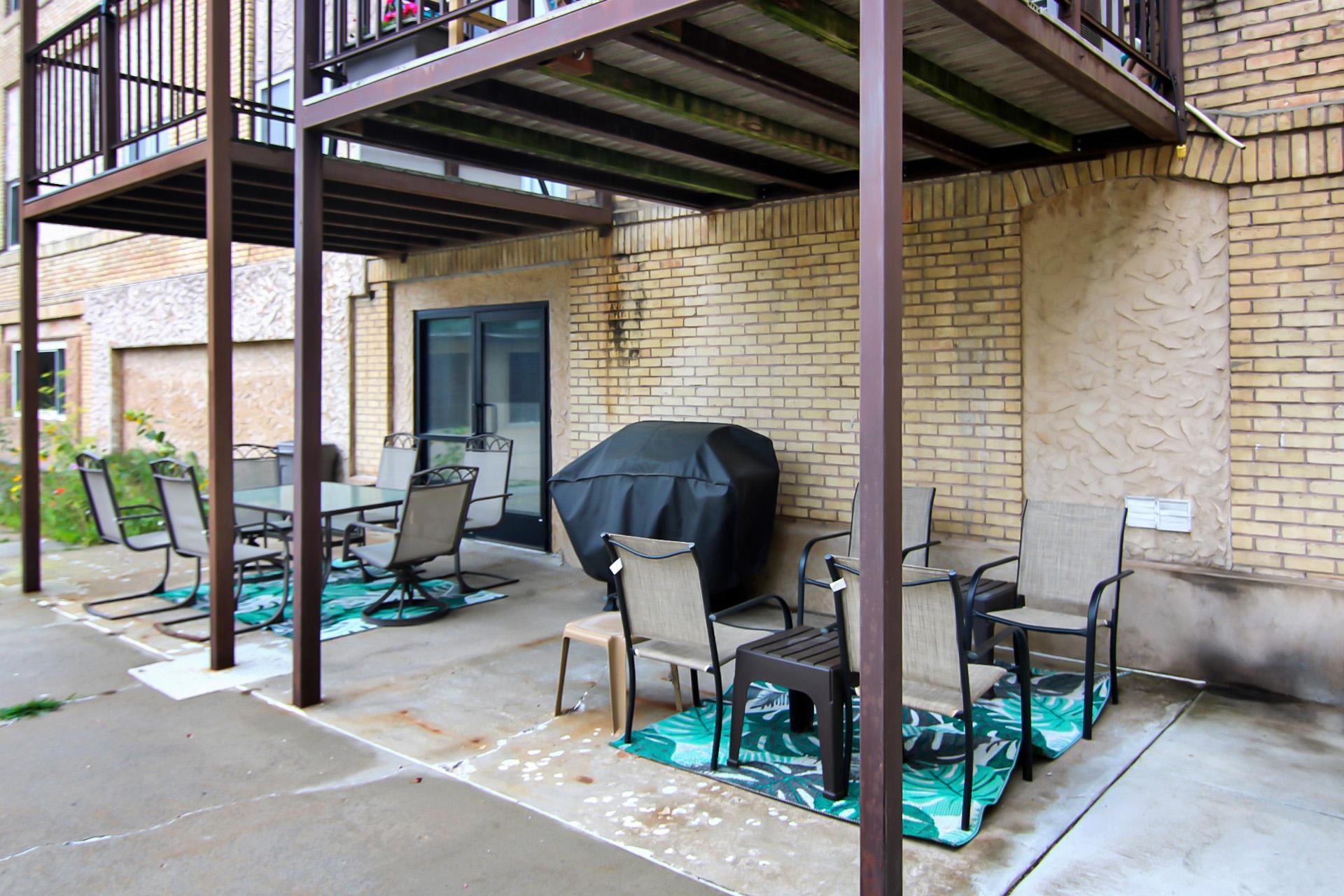 Community Area To Grill