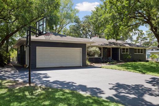 8201 Westwood Hills Curve - Spacecrafting - 0003.jpg