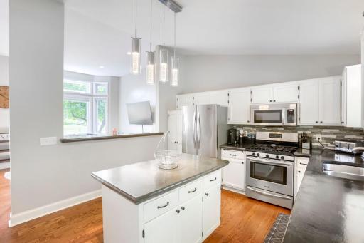 2358 Holly Ave N - Web Quality - 013 - 09 Kitchen.jpg
