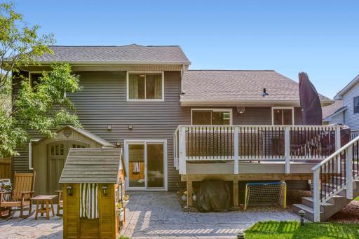 2358 Holly Ave N - Web Quality - 029 - 25 Exterior Rear.jpg