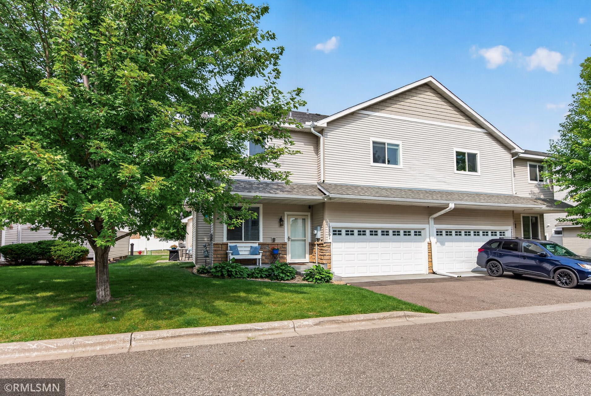 Photo for 1289 County Road D Circle E, A, Vadnais Heights, MN 55109 - Listing #7126377 01_1289_County_Rd1_mls.jpg