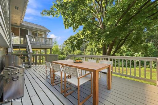 49-web-or-mls-DSC05539 virtually staged.jpeg