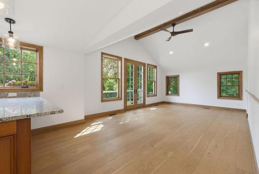19_Addition_Family_Room_Vacant.jpg