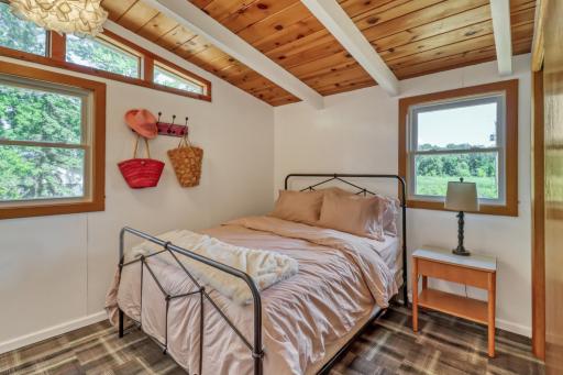 Bedroom1_1.jpg
