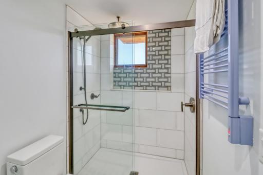 Guesthouse_bathroom1_3.jpg