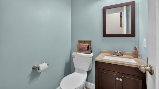 Updated main floor 1/2 bath