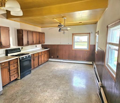 801 5th Street SW, Willmar, MN 56201