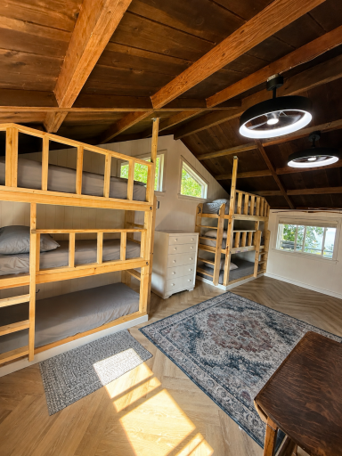 Bunk Room1.PNG