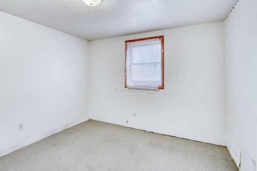 105 6th Street, Christine, ND 58015