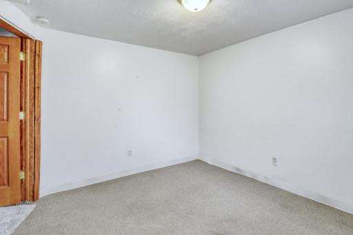105 6th Street, Christine, ND 58015