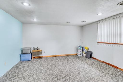 105 6th Street, Christine, ND 58015