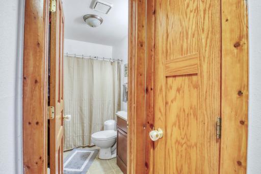 105 6th Street, Christine, ND 58015