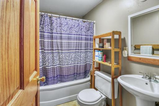 105 6th Street, Christine, ND 58015