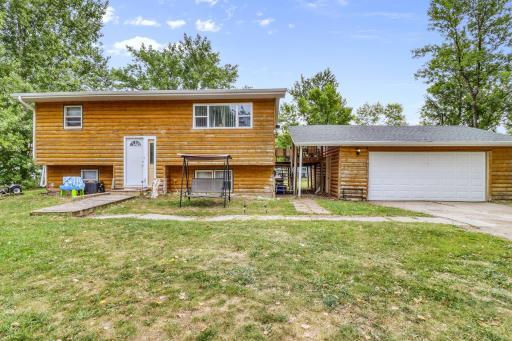 105 6th Street, Christine, ND 58015