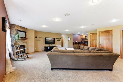 1782 Fallbrooke Drive, Hastings, MN 55033
