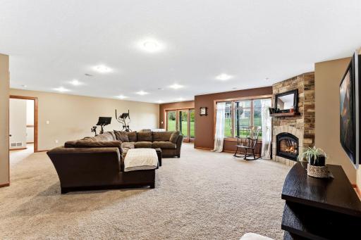 1782 Fallbrooke Drive, Hastings, MN 55033