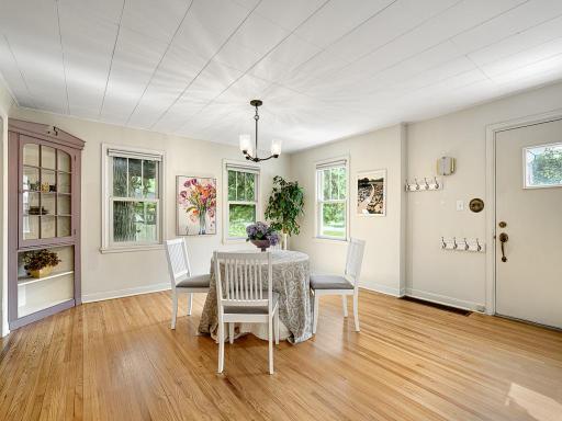7 - Dining Room.jpg