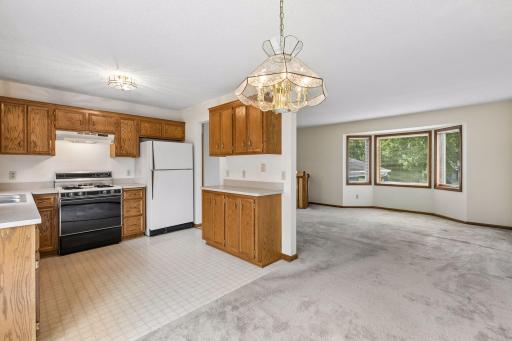 972 Pointe Way, Eagan, MN 55123