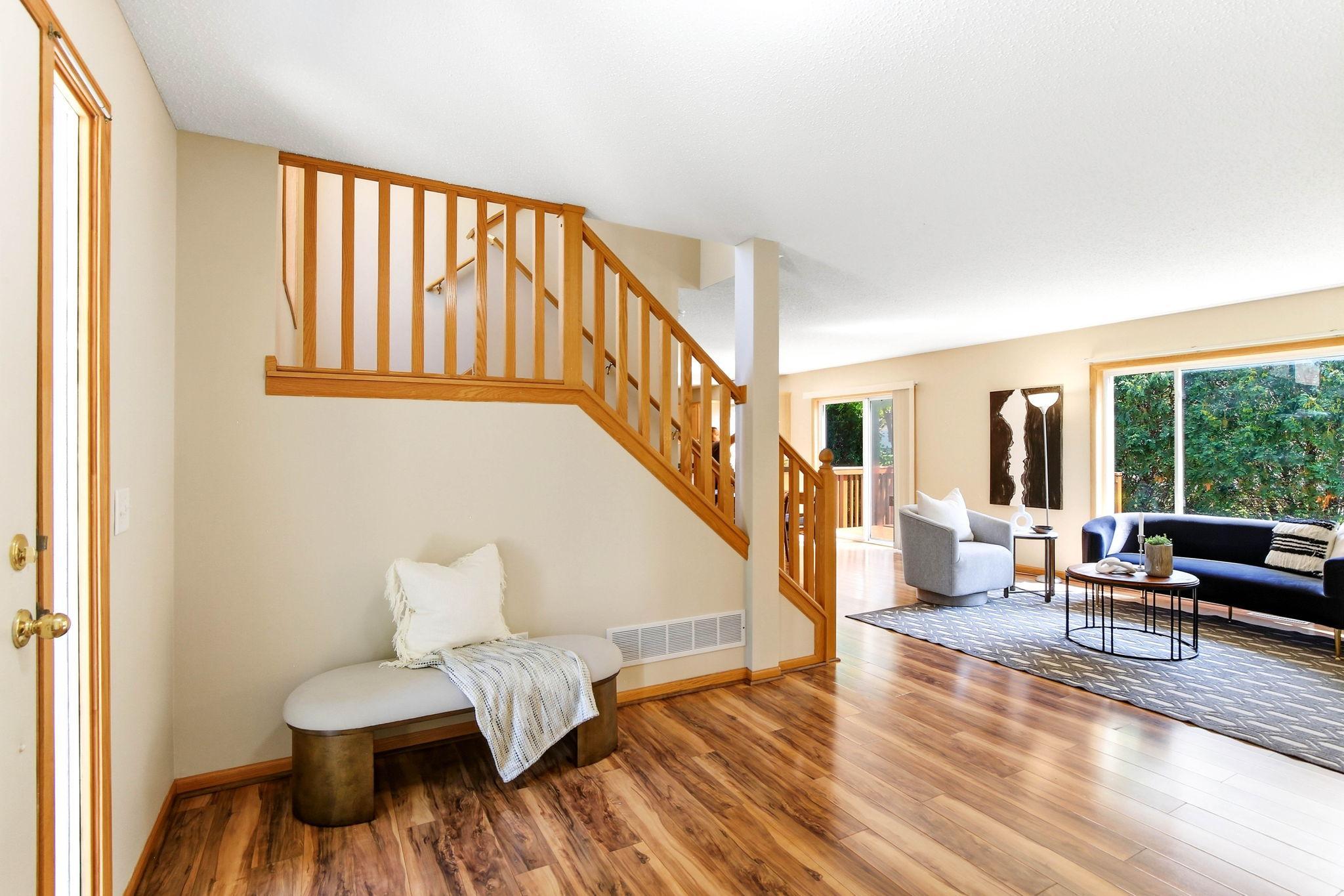 OPEN FOYER