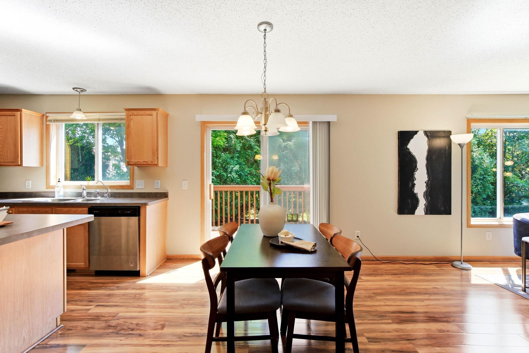 DINNING ROOM