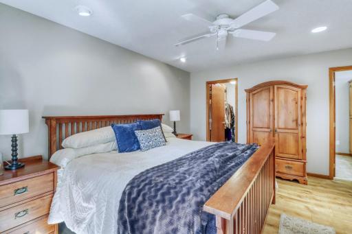 Primary Bedroom1_2 (5).JPG